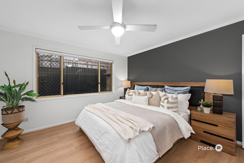 Photo - 38 Silky Oak Crescent, Carindale QLD 4152 - Image 9