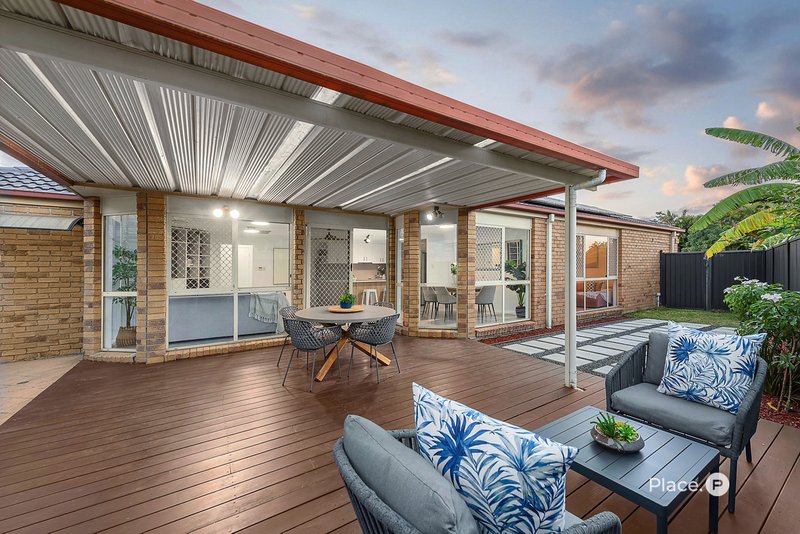 Photo - 38 Silky Oak Crescent, Carindale QLD 4152 - Image 17