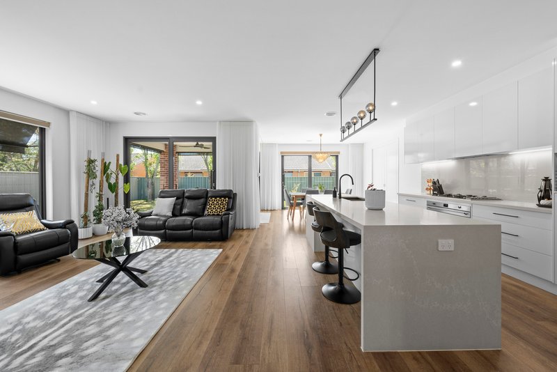 Photo - 38 Simkin Drive, Benalla VIC 3672 - Image 5