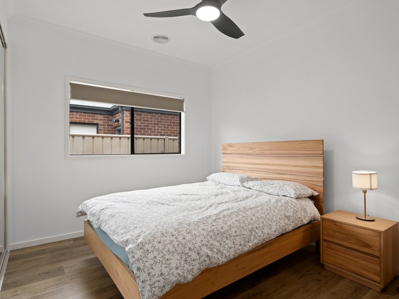 Photo - 38 Simkin Drive, Benalla VIC 3672 - Image 13