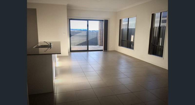 Photo - 38 Skaife Street, Oran Park NSW 2570 - Image 4