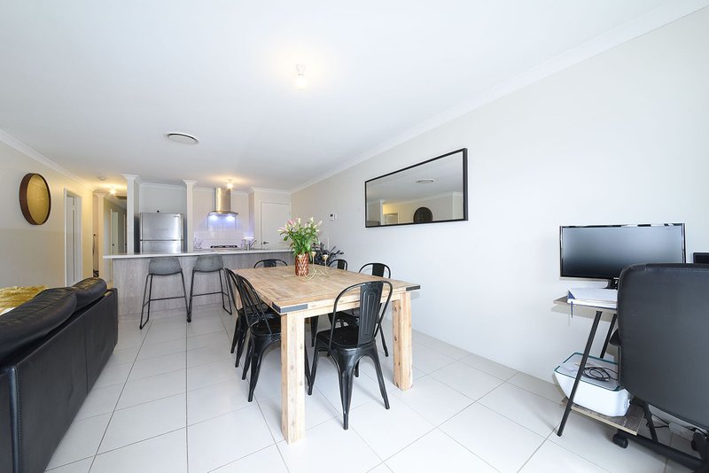 Photo - 38 Skysail Avenue, Alkimos WA 6038 - Image 14