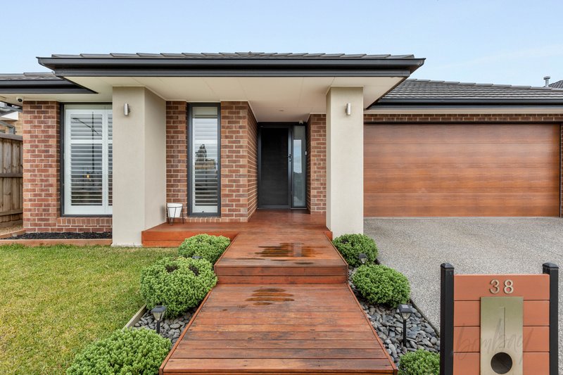 38 Somerton Avenue, Donnybrook VIC 3064