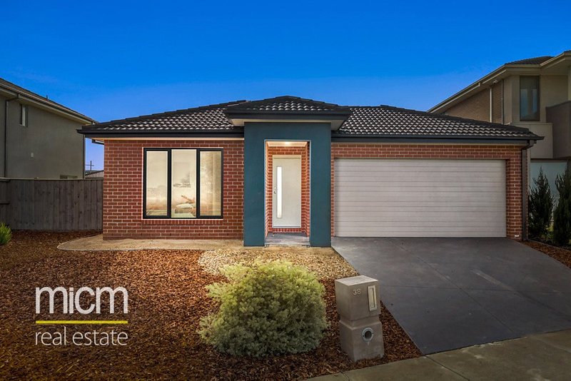 38 Spectacle Crescent, Point Cook VIC 3030