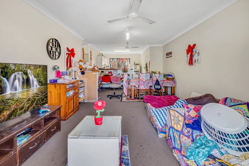 Photo - 3/8 Springfield Crescent, Manoora QLD 4870 - Image 4