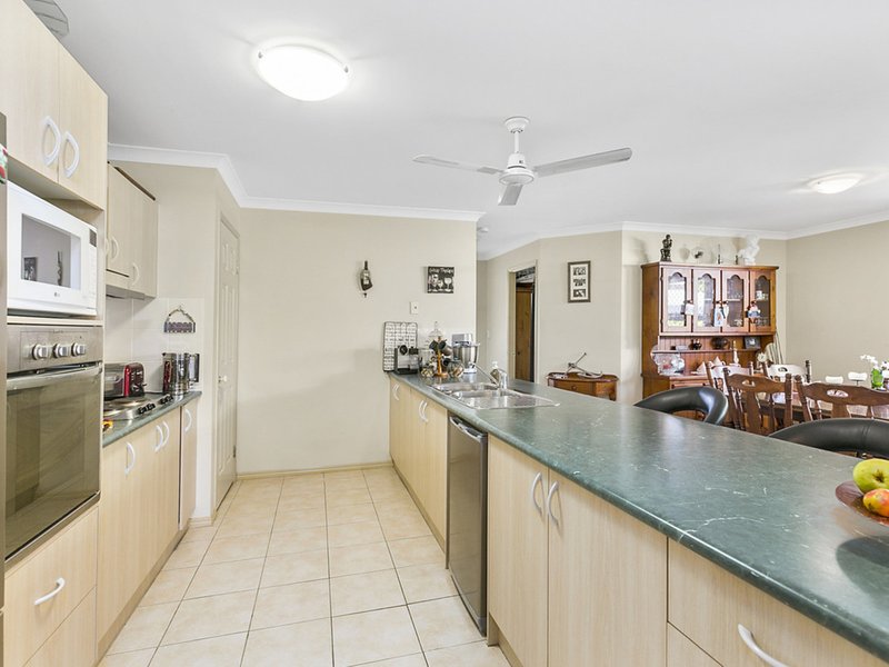 Photo - 38 Spruce Street, Loganlea QLD 4131 - Image 4