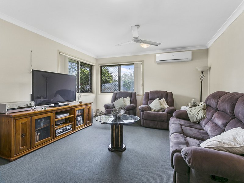 Photo - 38 Spruce Street, Loganlea QLD 4131 - Image 6