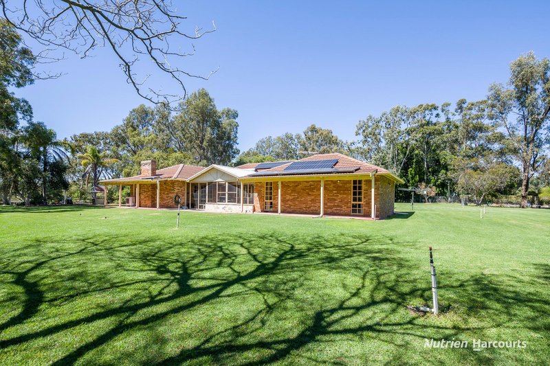 Photo - 38 St Andrews Court, Woodridge WA 6041 - Image 22