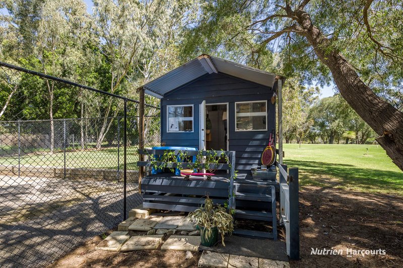 Photo - 38 St Andrews Court, Woodridge WA 6041 - Image 30