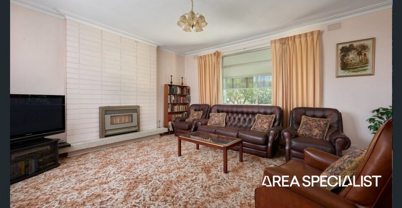 Photo - 38 St Johns Avenue, Springvale VIC 3171 - Image 5