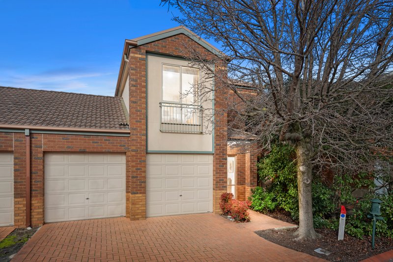 Photo - 38 St Laurent Rise, Knoxfield VIC 3180 - Image 1