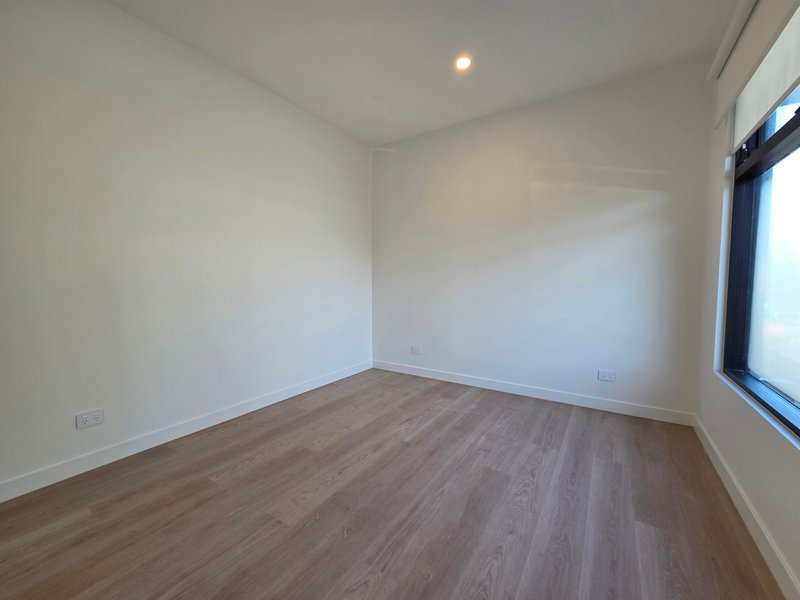 Photo - 38 Stamford Road, Oakleigh VIC 3166 - Image 9