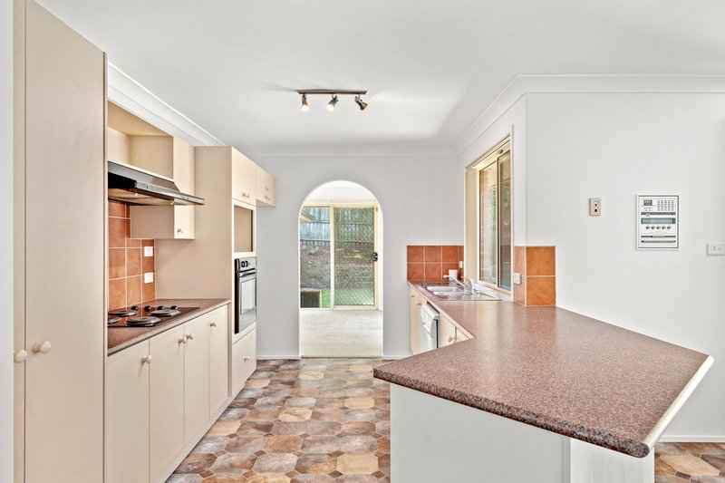 Photo - 38 Stratford Park Drive, Terrigal NSW 2260 - Image 3