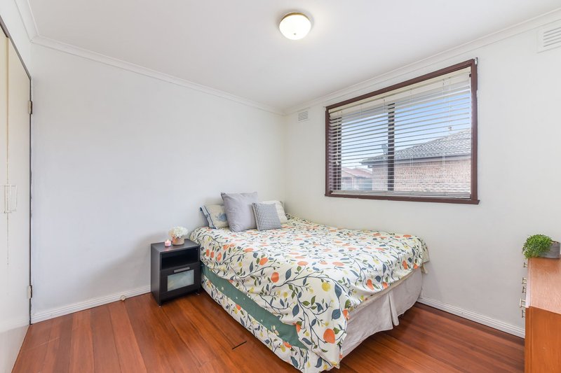 Photo - 3/8 Stuart Street, Noble Park VIC 3174 - Image 7