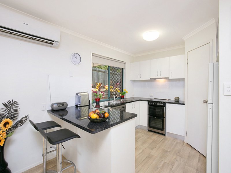 Photo - 38 Sundar Crescent, Tanah Merah QLD 4128 - Image 2