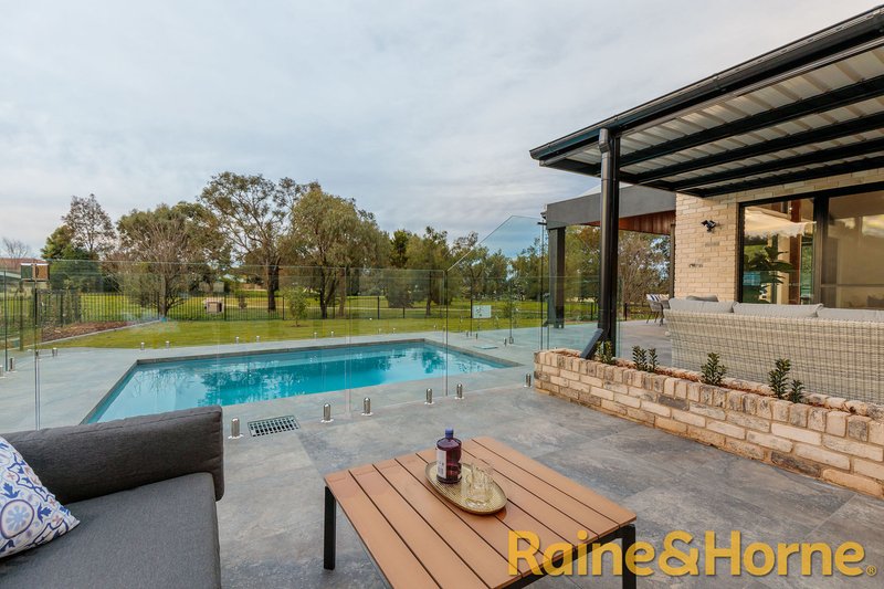 Photo - 38 Sunningdale Close, Dubbo NSW 2830 - Image 20