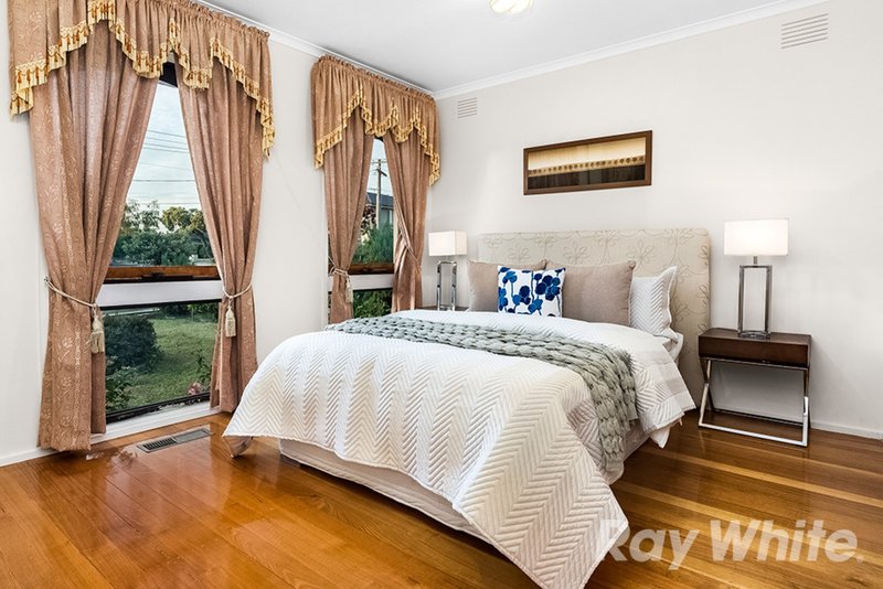 Photo - 38 Sunrise Drive, Mulgrave VIC 3170 - Image 8