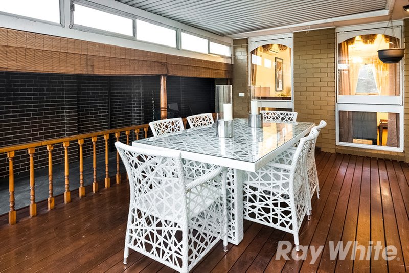 Photo - 38 Sunrise Drive, Mulgrave VIC 3170 - Image 9