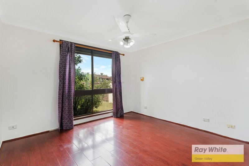 Photo - 38 Swan Cct , Green Valley NSW 2168 - Image 4