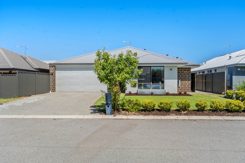 Photo - 38 Swithland Way, Aveley WA 6069 - Image 2