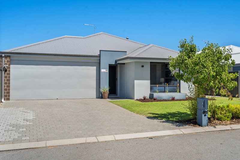 Photo - 38 Swithland Way, Aveley WA 6069 - Image 3