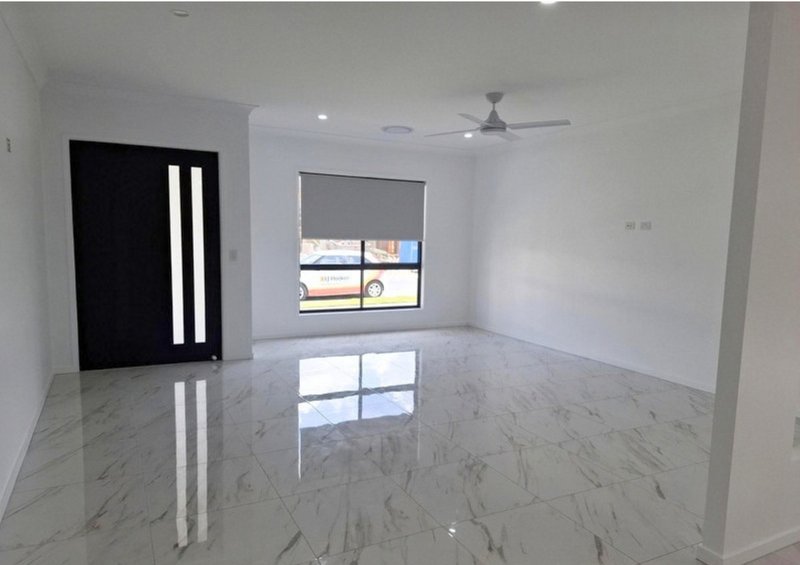 Photo - 38 Tablelands Crescent, Banya QLD 4551 - Image 2