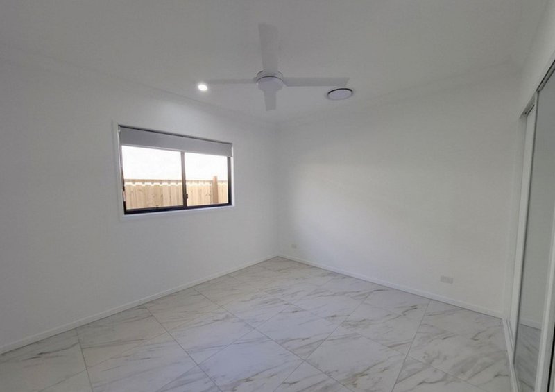 Photo - 38 Tablelands Crescent, Banya QLD 4551 - Image 7