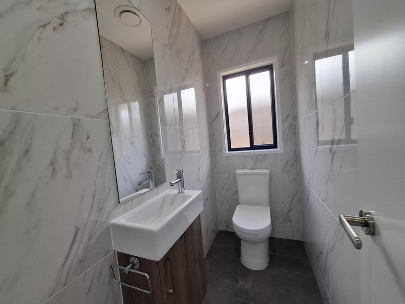 Photo - 38 Tablelands Crescent, Banya QLD 4551 - Image 10