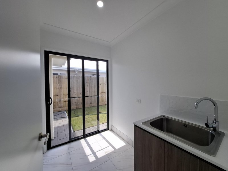 Photo - 38 Tablelands Crescent, Banya QLD 4551 - Image 12