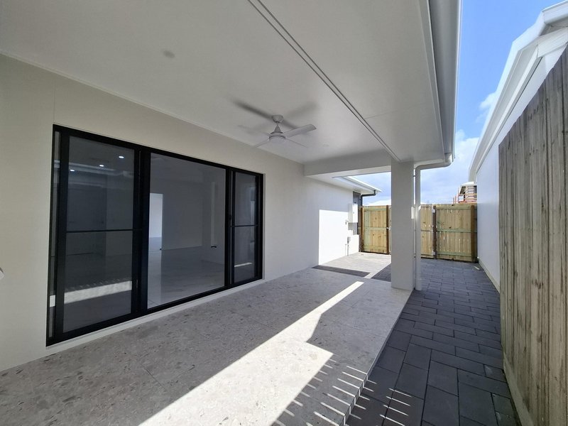 Photo - 38 Tablelands Crescent, Banya QLD 4551 - Image 13