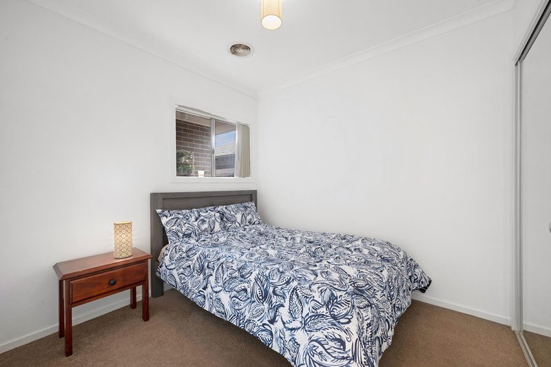 Photo - 38 Tarling Street, Casey ACT 2913 - Image 10