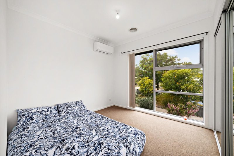 Photo - 38 Tarling Street, Casey ACT 2913 - Image 11