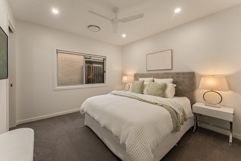 Photo - 38 Tauton Way, Redland Bay QLD 4165 - Image 12