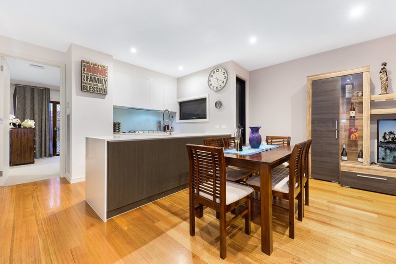 Photo - 3/8 Tennyson Court, Mulgrave VIC 3170 - Image 3