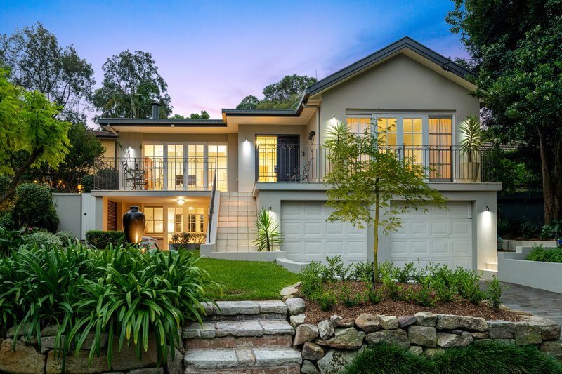 38 The Battlement , Castlecrag NSW 2068