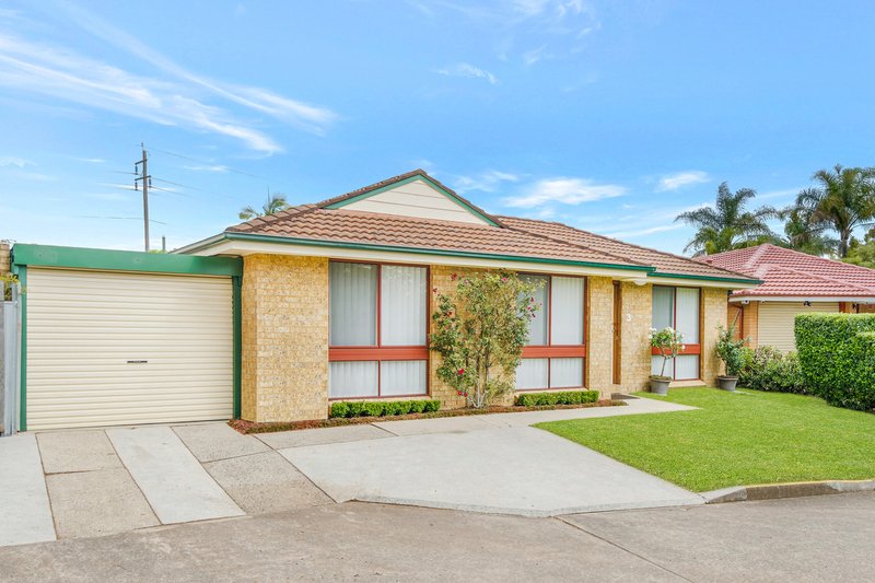 Photo - 3/8 Thesiger Road, Bonnyrigg NSW 2177 - Image 2