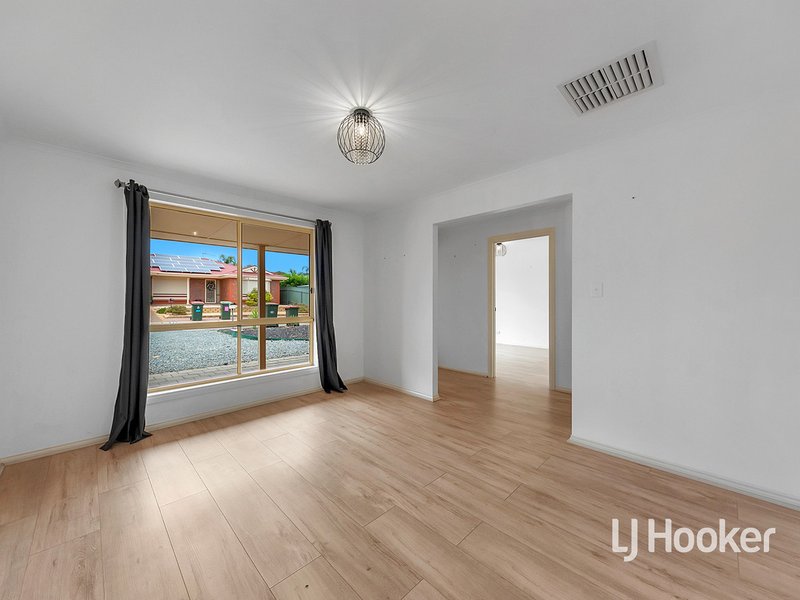 Photo - 38 Toorak Drive, Blakeview SA 5114 - Image 2