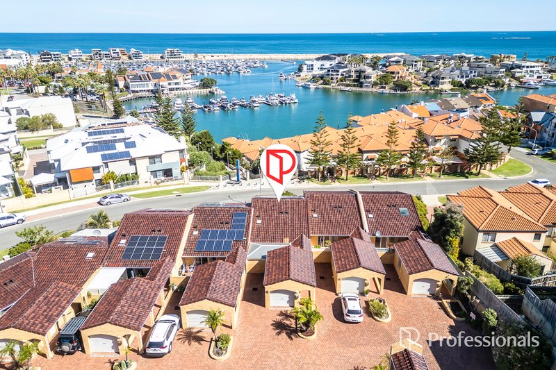 Photo - 3/8 Toulon Circle, Mindarie WA 6030 - Image 1