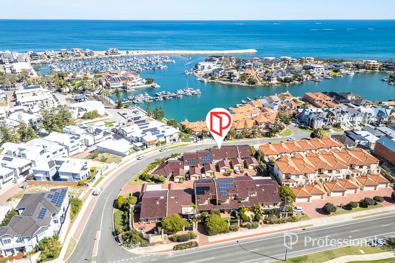 Photo - 3/8 Toulon Circle, Mindarie WA 6030 - Image 2