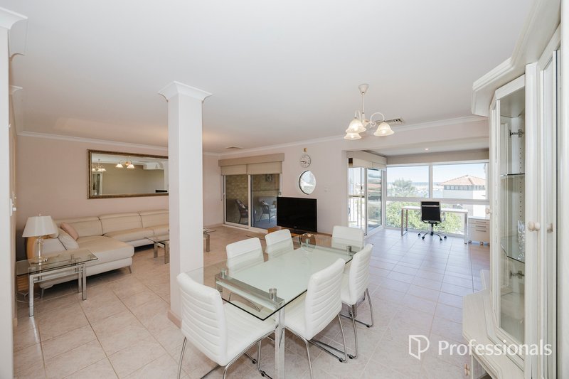 Photo - 3/8 Toulon Circle, Mindarie WA 6030 - Image 9