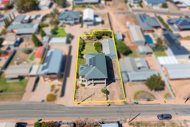 Photo - 38 Trelawney Street, Moonta Bay SA 5558 - Image 35