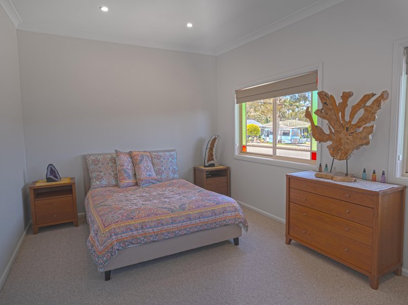 Photo - 38 Trevally Avenue, Chain Valley Bay NSW 2259 - Image 5