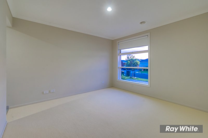 Photo - 38 Tyler Cres , Tarneit VIC 3029 - Image 4