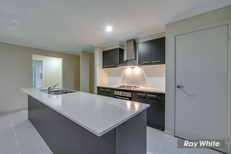 Photo - 38 Tyler Cres , Tarneit VIC 3029 - Image 10