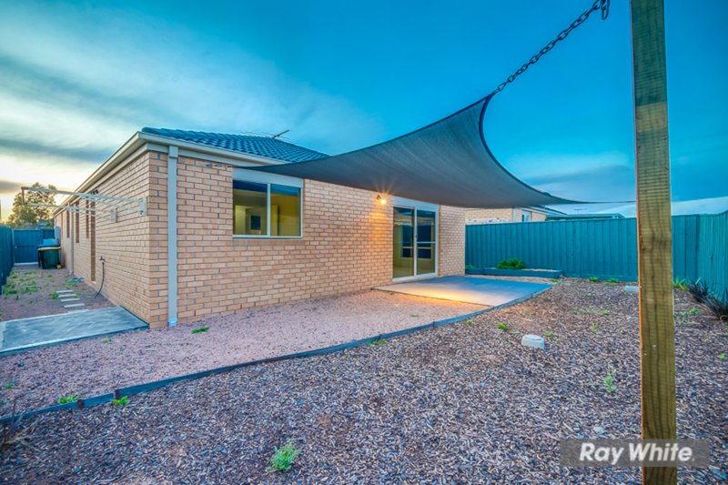 Photo - 38 Tyler Cres , Tarneit VIC 3029 - Image 16