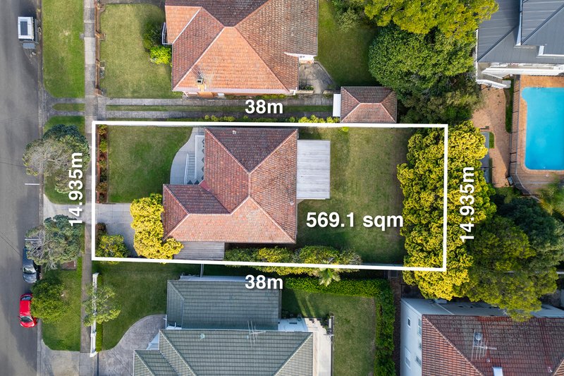 Photo - 38 Tyneside Avenue, Willoughby NSW 2068 - Image 2