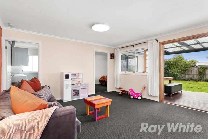 Photo - 38 Tyrrell Crescent, Fawkner VIC 3060 - Image 4