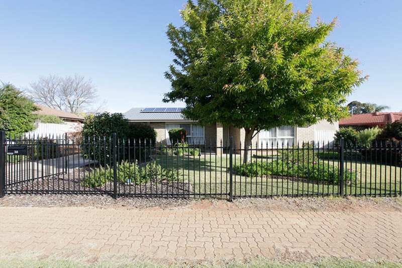 38 Uley Road, Craigmore SA 5114