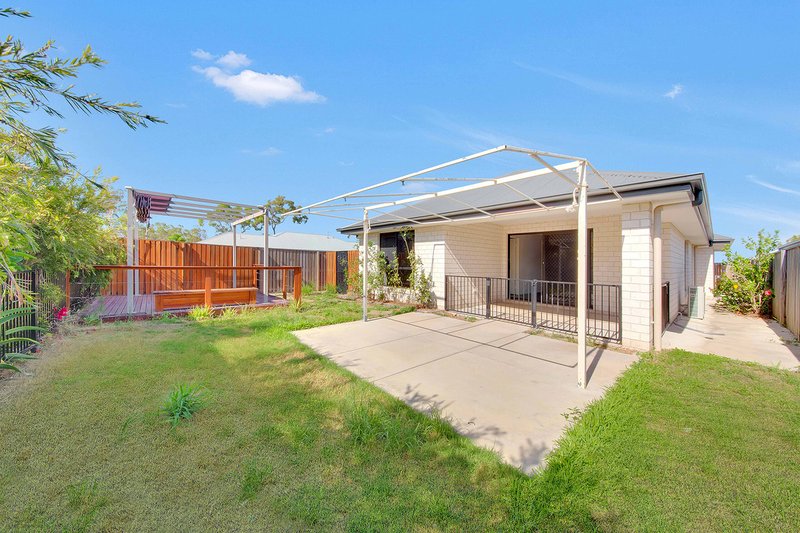 Photo - 38 Valhalla Street, Clinton QLD 4680 - Image 12