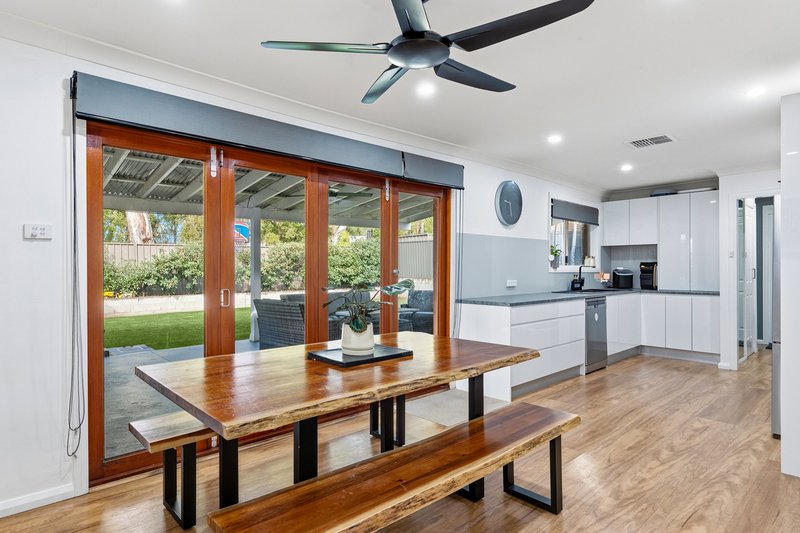 Photo - 38 Valleyview Crescent, Werrington Downs NSW 2747 - Image 4